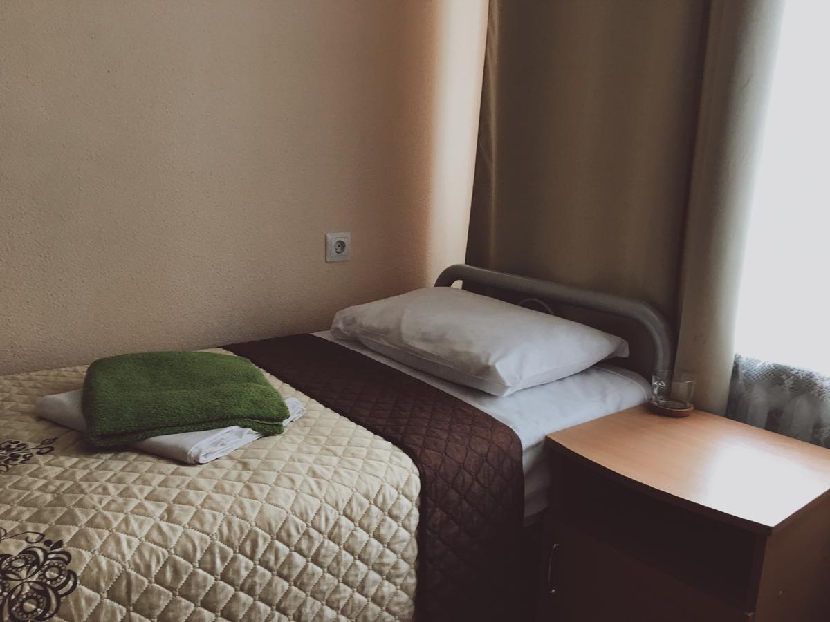 Hostel On Komsomolskaya Sochi Ngoại thất bức ảnh